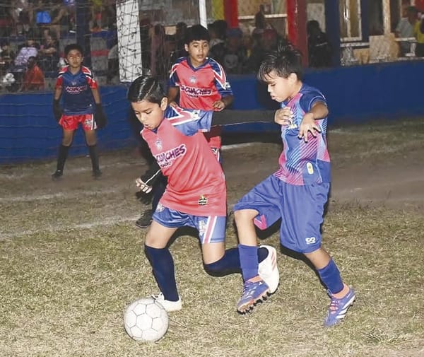 ¡VAN POR EL TÍTULO DE COPA EN LA BICENTENARIO!