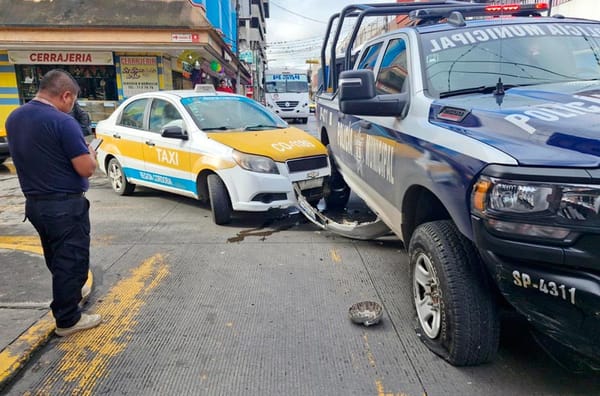 ¡HACEN CHUZA TAXI CONTRA PATRULLA!