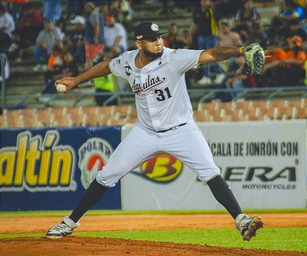 ¡SIGUEN ARMANDOSE! - *El águila anuncia otro pitcher relevista para la temporada 2025