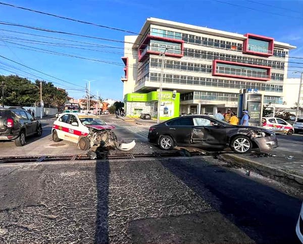 ¡TERMINA SU HUIDA CONTRA TAXI! - CHOCA TRES VECES *EN JARDINES DE VIRGINIA